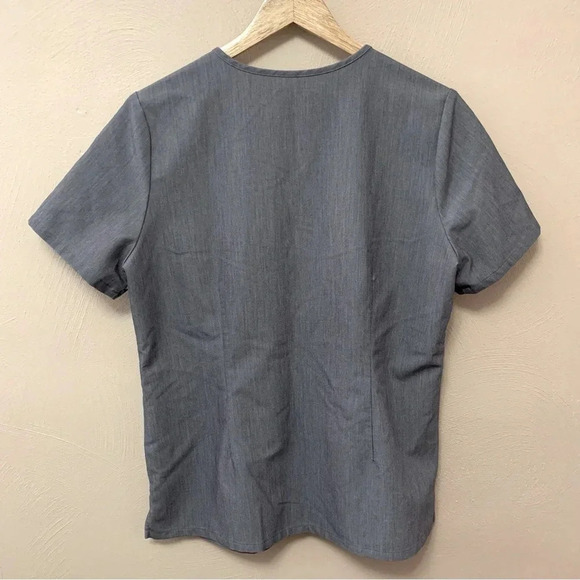 FIGS Catarina One-Pocket Scrub Top Gray Grey Size Medium - Picture 6 of 8
